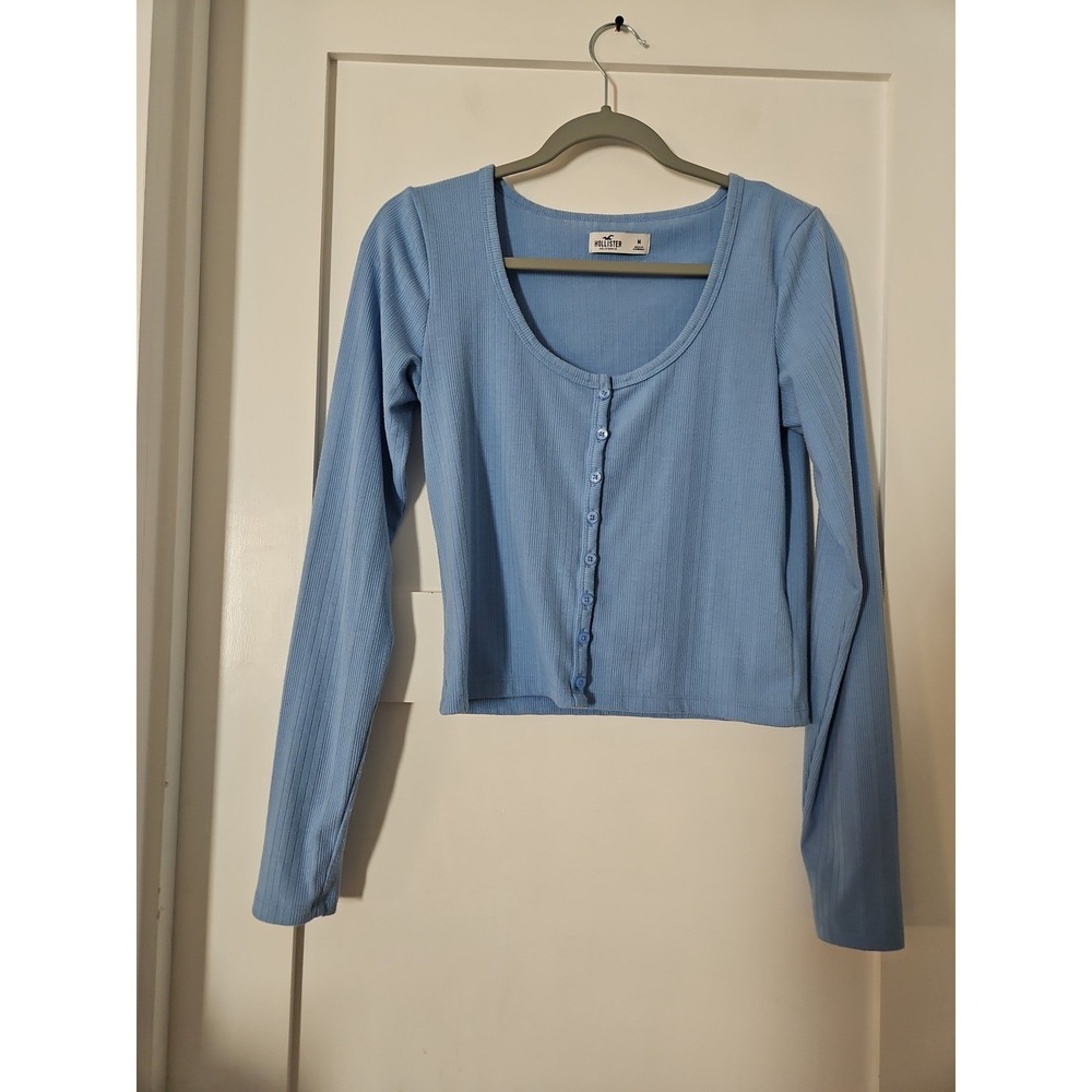 Hollister Ribbed Long Sleeve Button Front Top Size M Light Blue Crop
